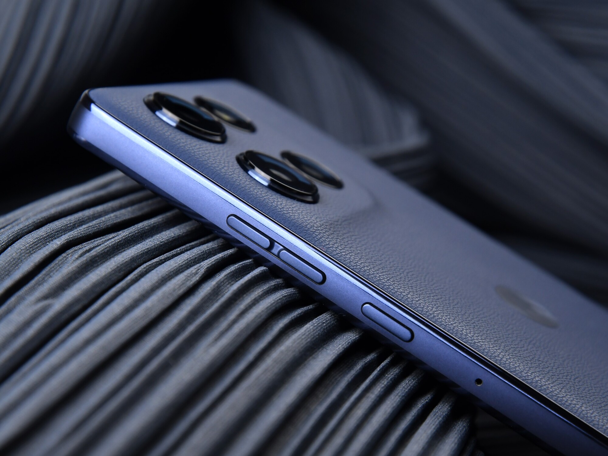 联想moto g100 Pro评测:好看、耐用又好用,长续航好屏幕双在线